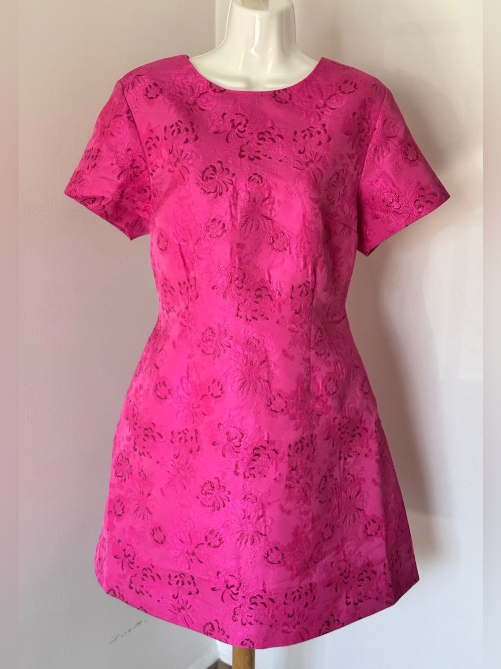 VENUS Hot Pink Floral Jacquard Short Sleeve Mini Dress